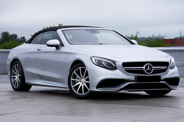 Luxury Mercedes-Benz S-Class Cabriolet. Experience the thrill of open-top driving. Contact our auto claim attorney near you for expert assistance.